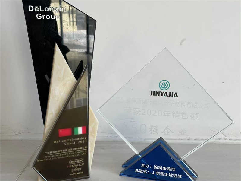 Congratulazioni a Yajia per aver vinto il premio come fornitore eccezionale di Delonghi